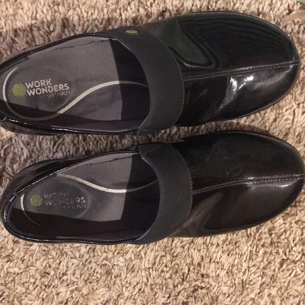 DANSKO “WORK WONDERS”